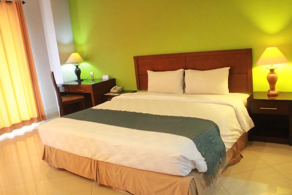 Town House Bukit Damai Indah Hotel Balikpapan  Buitenkant foto