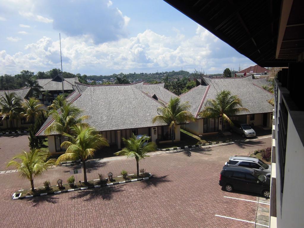 Town House Bukit Damai Indah Hotel Balikpapan  Buitenkant foto