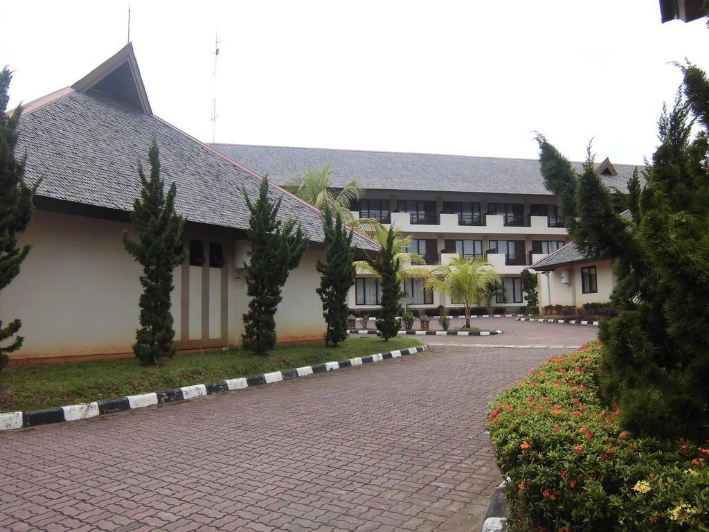 Town House Bukit Damai Indah Hotel Balikpapan  Buitenkant foto